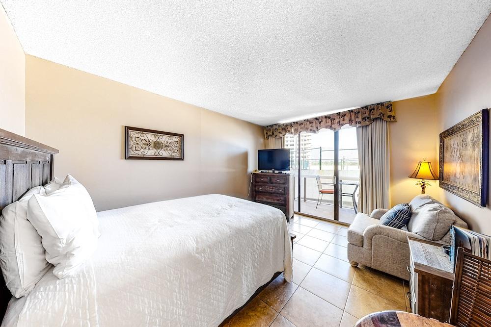 Surfside Resort photo 56