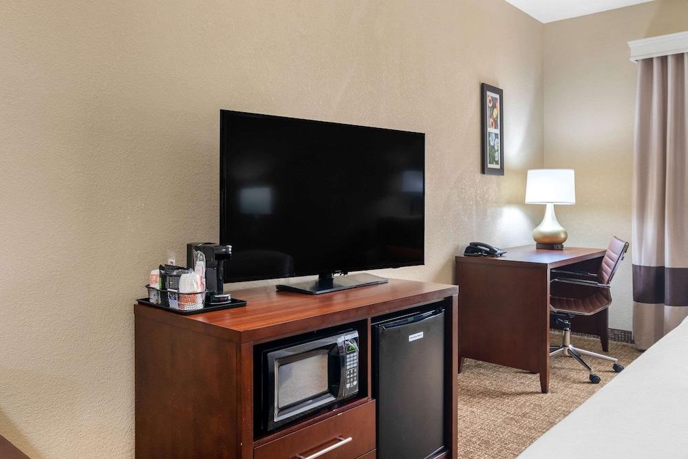 Comfort Inn & Suites Griffin North photo 7