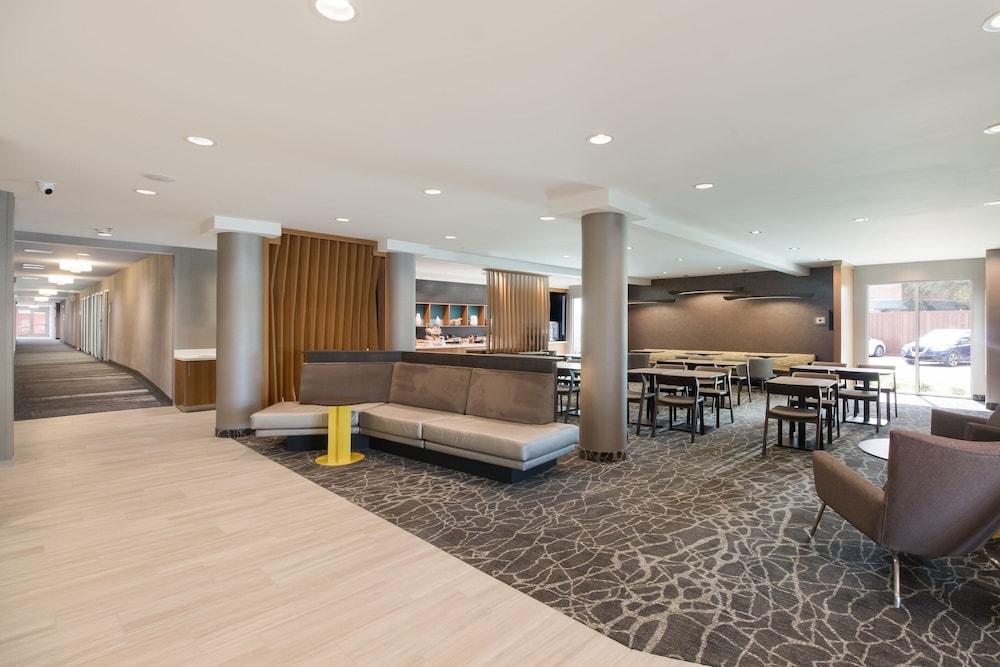 SpringHill Suites by Marriott Dallas NW Hwy/I35E photo 3