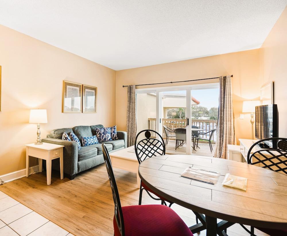 Inn at Camachee Harbor by Coolvacay photo 82