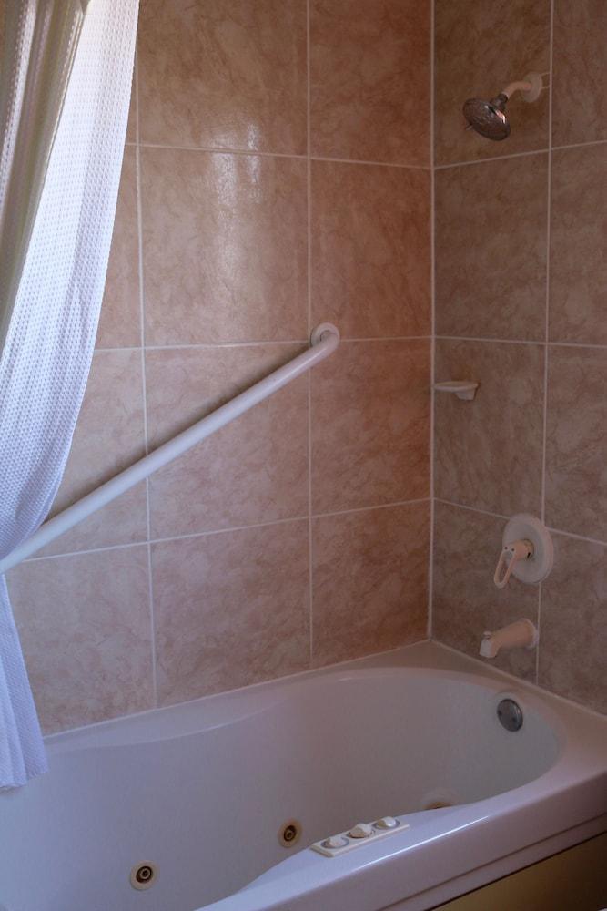 Budget Inn Barstow photo 22