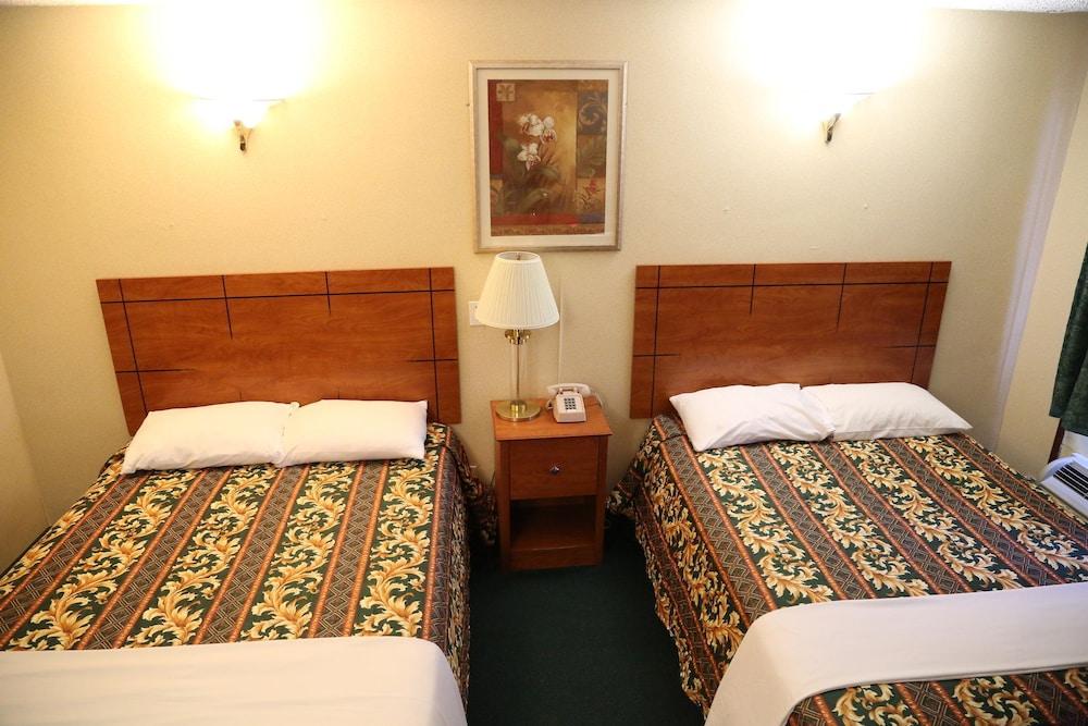 JFK Inn photo 25
