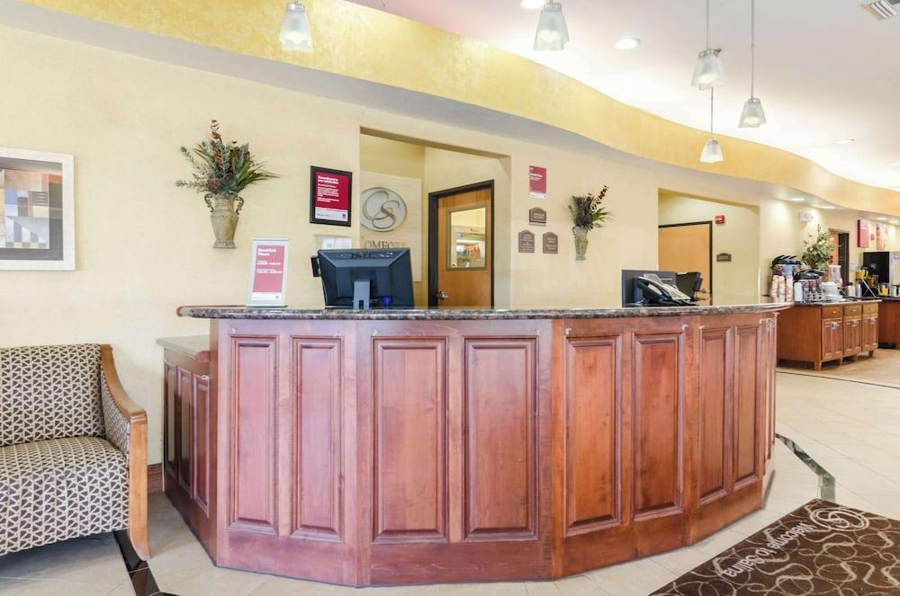 Comfort Suites Salina South photo 4
