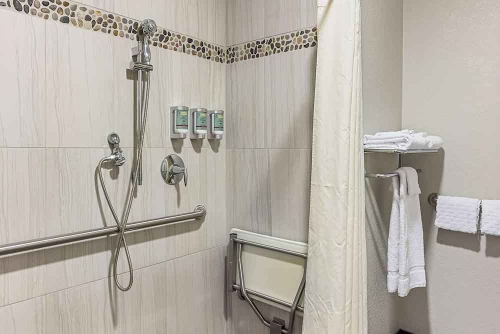 Best Western of Harbor Springs photo 22