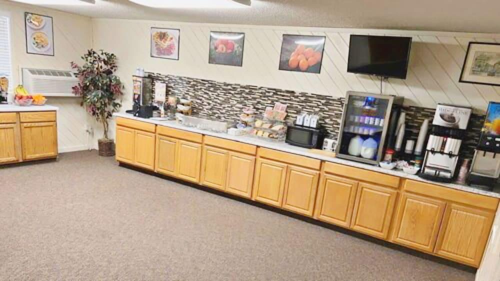 Burke Inn Motel & Suites photo 15