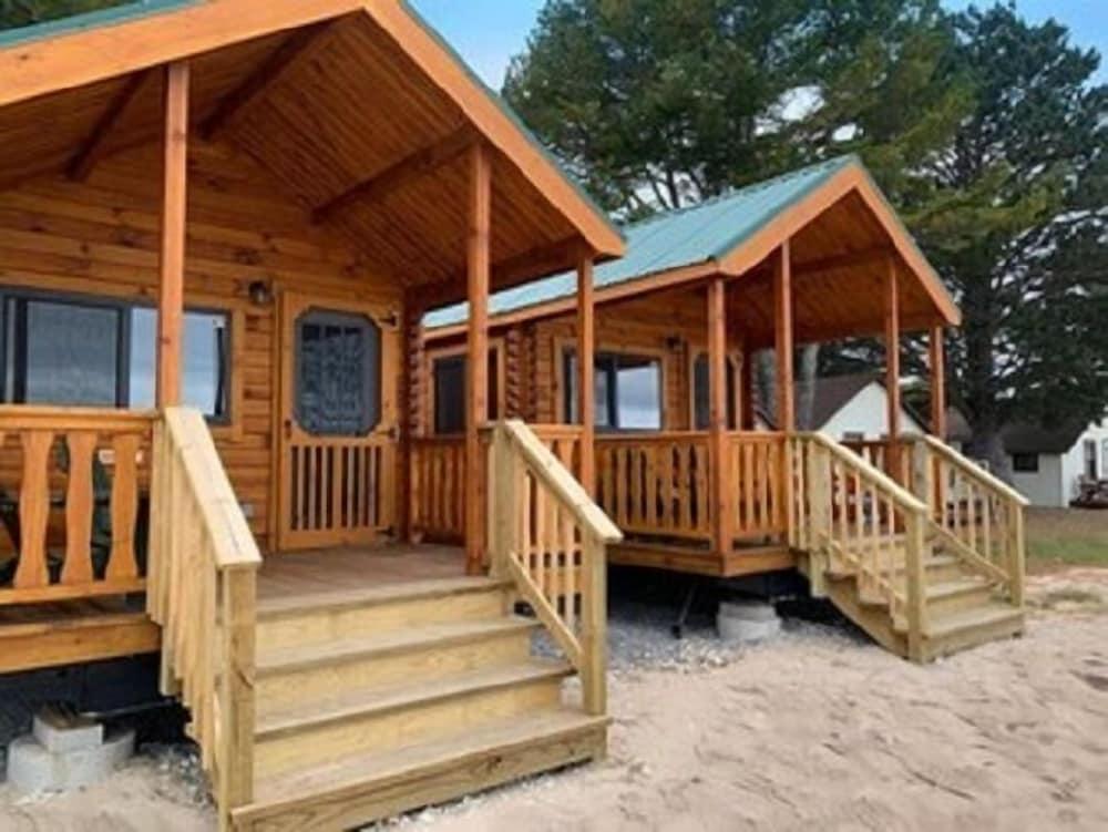 Waterfront Inn - Mackinaw City photo 7