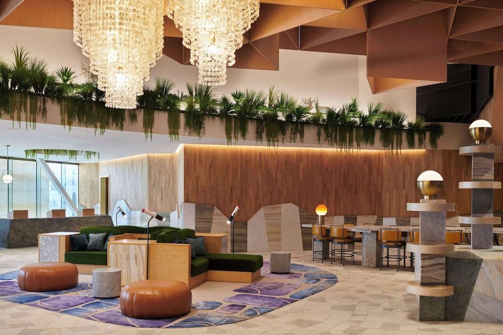 Virgin Hotel Las Vegas, Curio Collection by Hilton photo 7