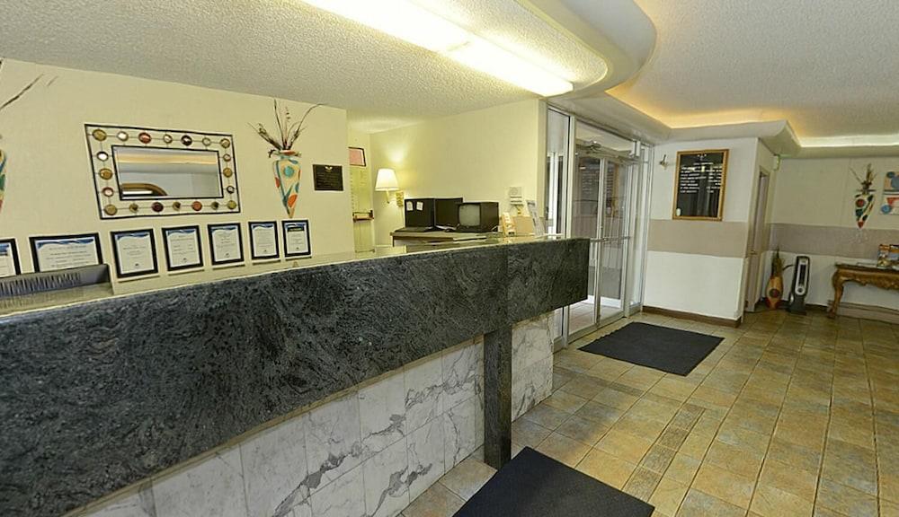 Howard Johnson by Wyndham Benton Harbor/St. Joseph photo 3