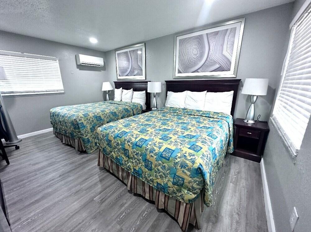 Lemon Bay Motel photo 5