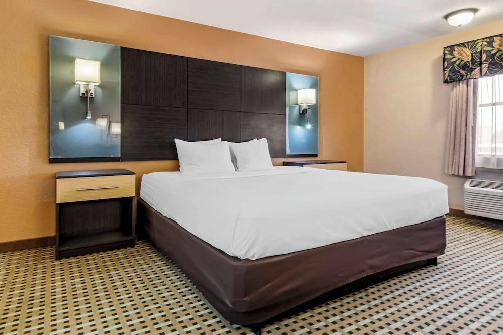 Quality Inn Amarillo West near Medical Center photo 40