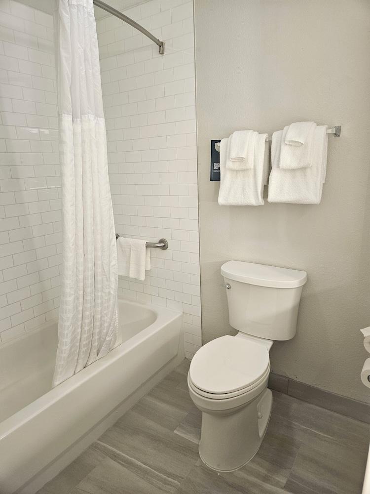 Holiday Inn Express & Suites Clermont Se West Orlando by IHG photo 22