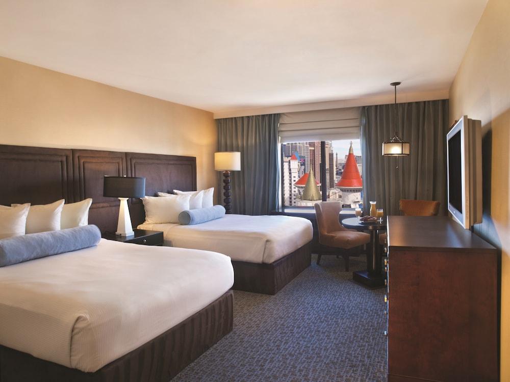 Excalibur Hotel & Casino photo 3