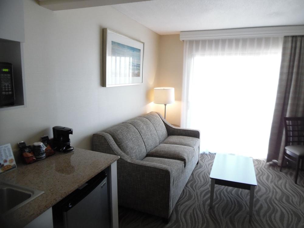 The Breakers Hotel & Suites photo 51