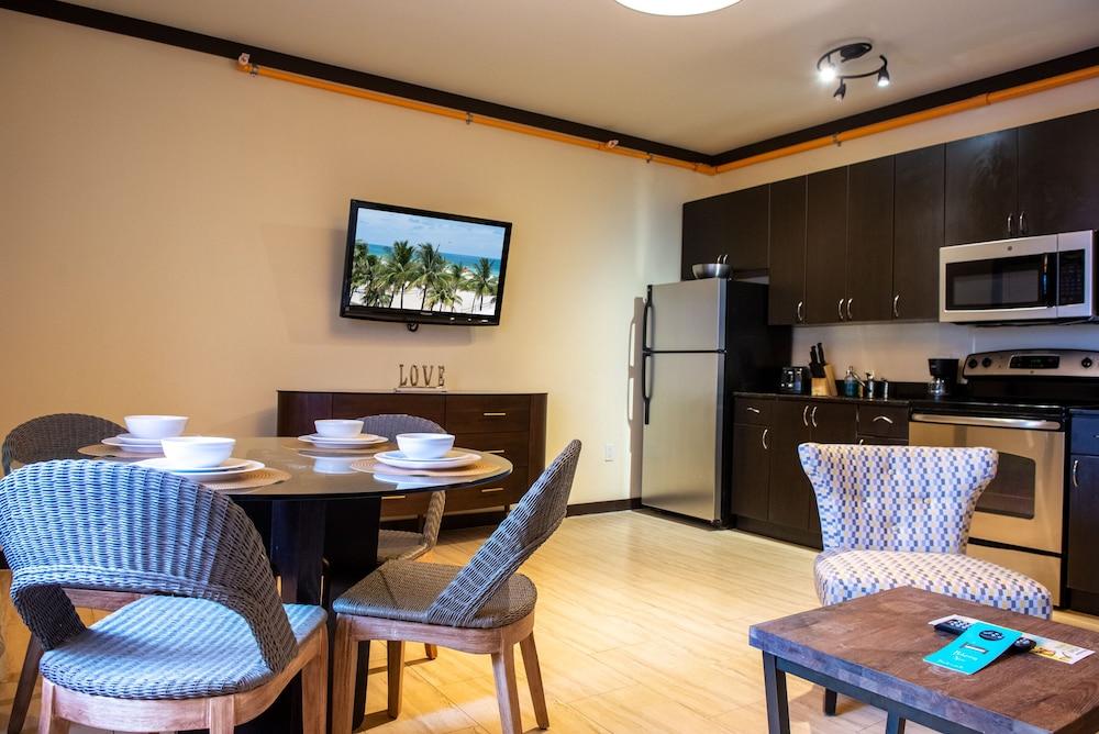 Tradewinds Apartment Hotel photo 59