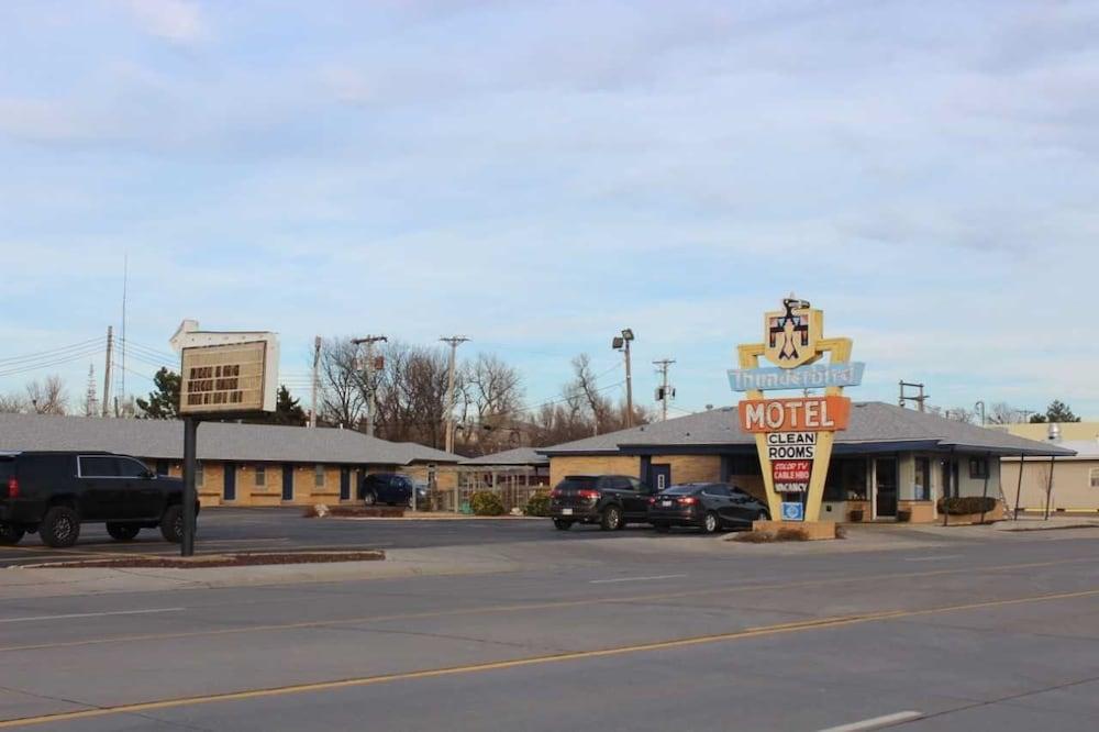 Thunderbird Motel photo 16