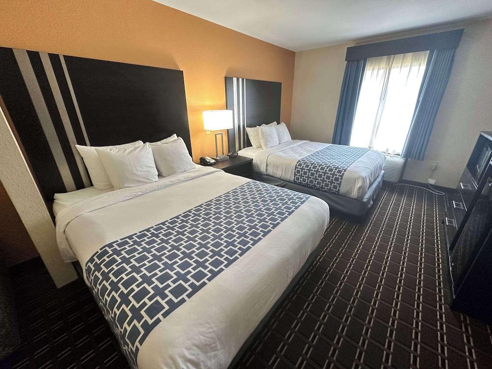 Best Western Plus Bass Hotel & Suites photo 3
