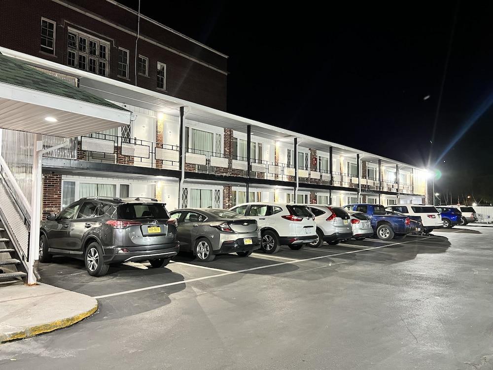 Inn Towne Motel photo 19