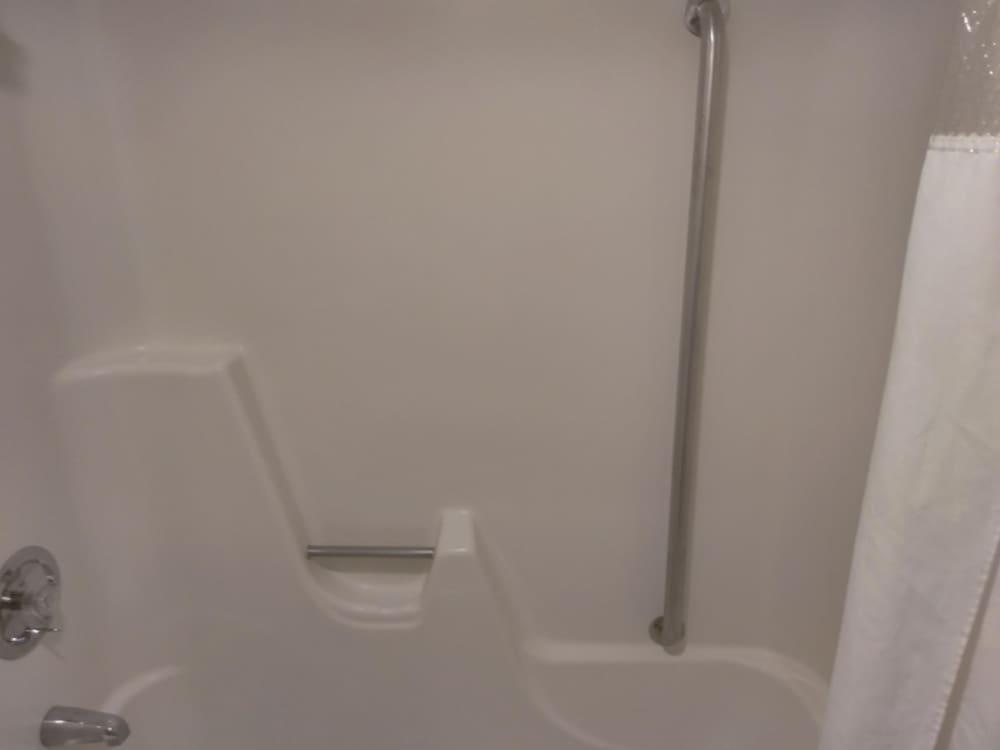 Ramada by Wyndham Henderson/Evansville photo 28