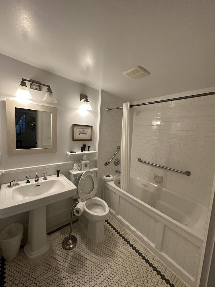 Buttermilk Falls Inn photo 19