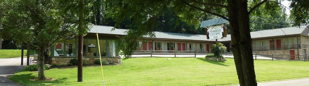 Townsend Gateway Inn photo 30