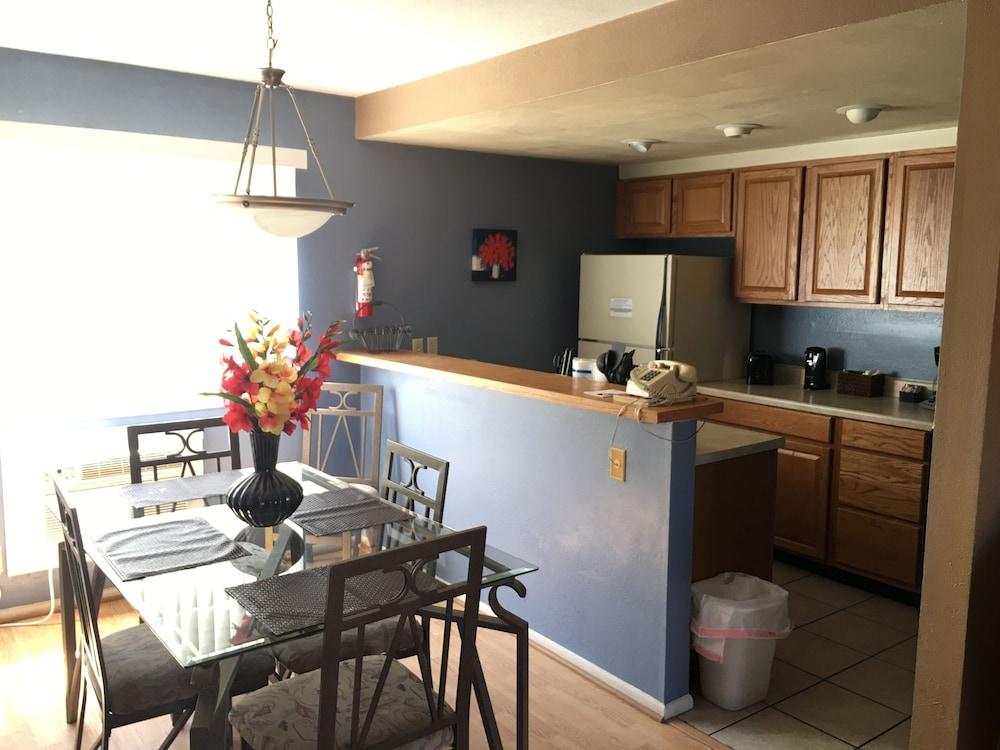 Pinecliff Village photo 51