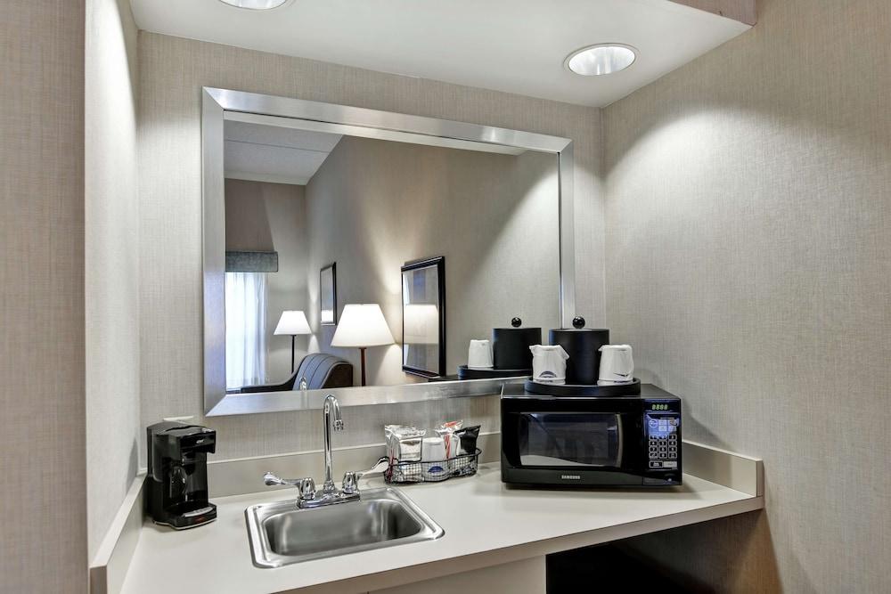 Hampton Inn Bloomsburg photo 18