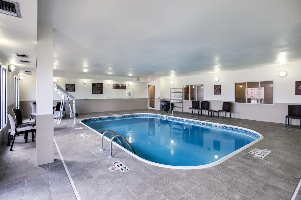 Comfort Suites Lincoln North photo 11