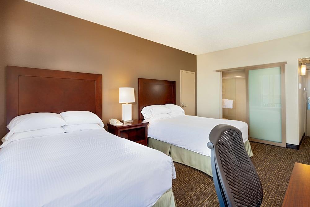 Wyndham San Diego Bayside photo 24