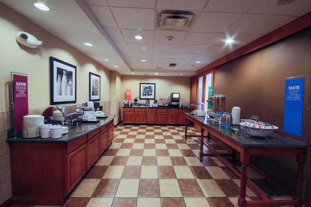 Hampton Inn Waterloo Cedar Valley photo 72