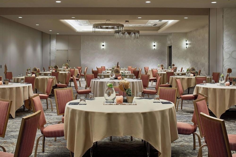 Renaissance Asheville Downtown Hotel photo 49