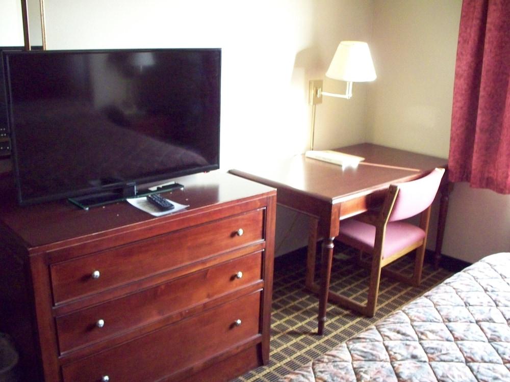 Country Inn Deerwood photo 17