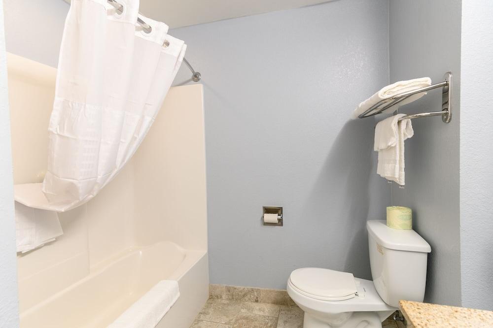 Quality Inn Bourne - Cape Cod photo 24