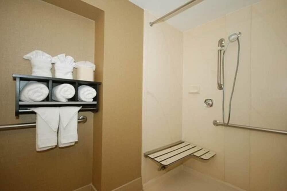 Hampton Inn Fort Myers-Airport & I-75 photo 13
