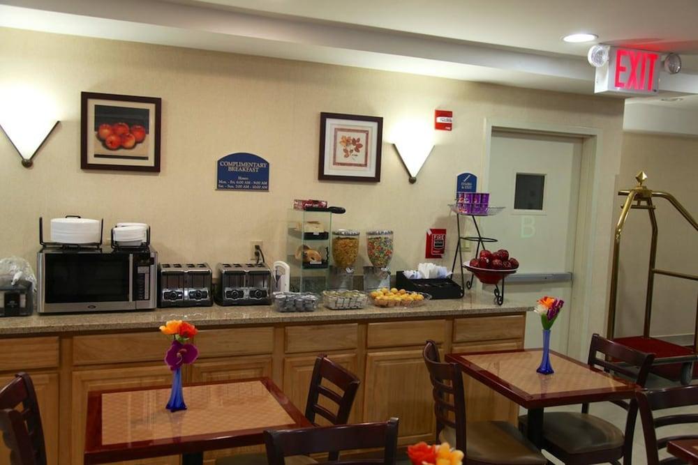 Corona Hotel photo 19