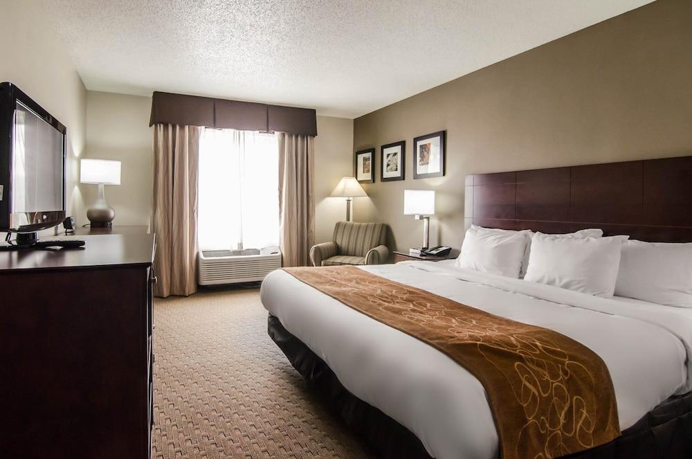 Quality Suites St. Joseph photo 9