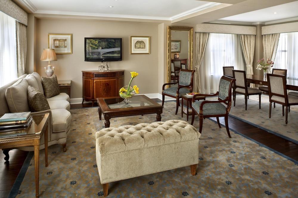 Hotel Plaza Athenee photo 12