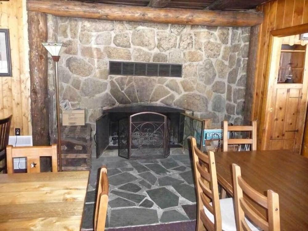 The Twin Lakes Inn photo 5
