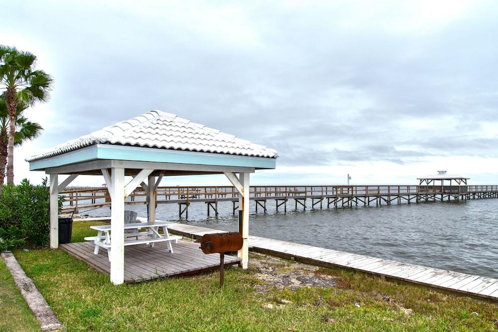 Pelican Bay Resort photo 74