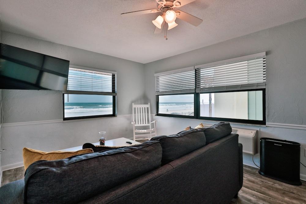 Coastal Waters Inn photo 91