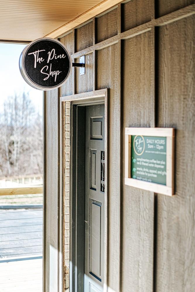 Grey Pine Lodge photo 52