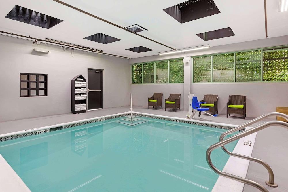 BLVD Hotel and Studios Universal-Hollywood, an Ascend Collection Hotel photo 77