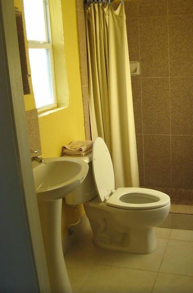 Apollo Inn Motel photo 7