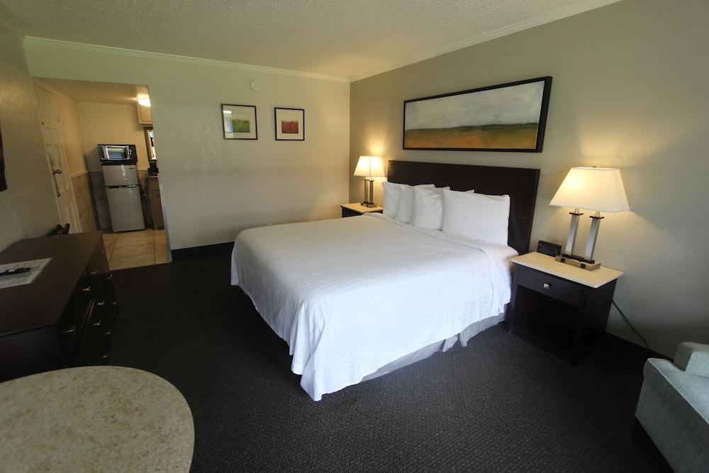 At Home Inn & Suites photo 18