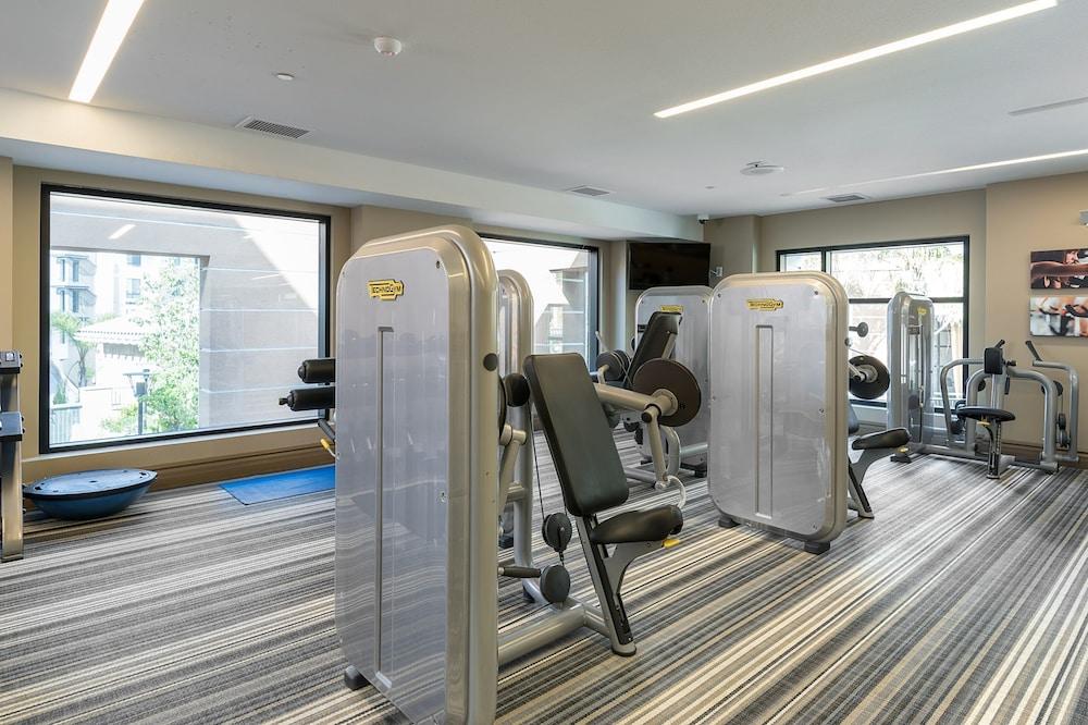 Global Luxury Suites Baypointe Station photo 7