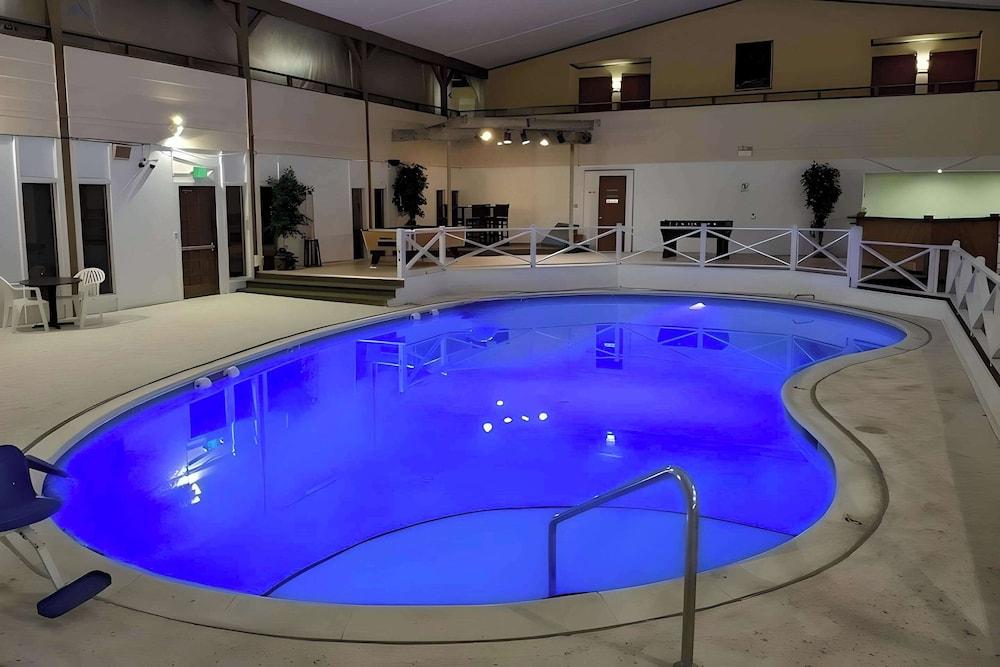 Comfort Inn & Suites photo 15