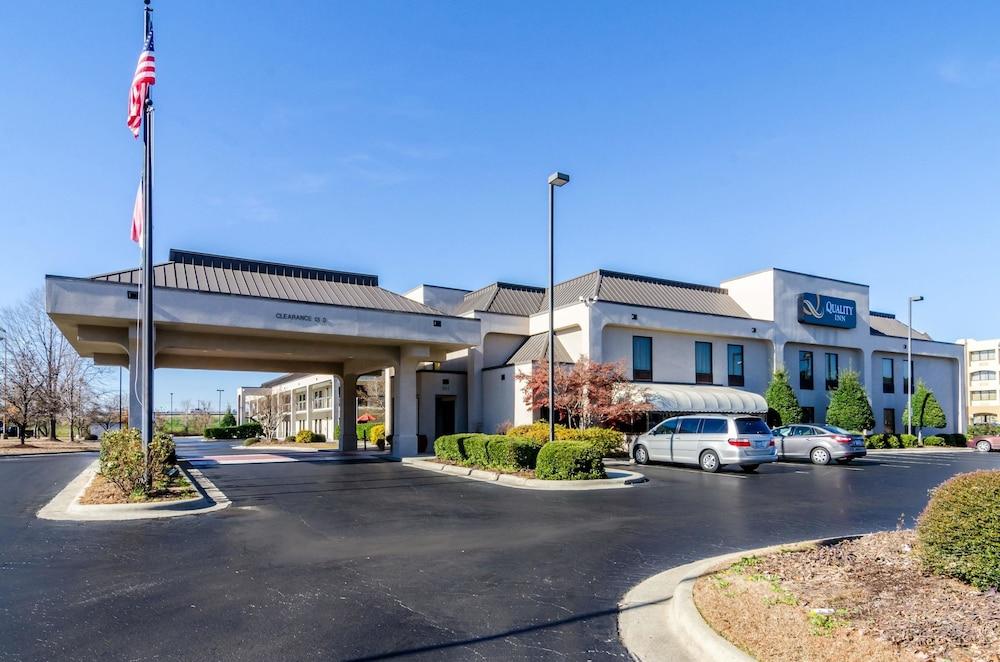 Quality Inn Lumberton North photo 1