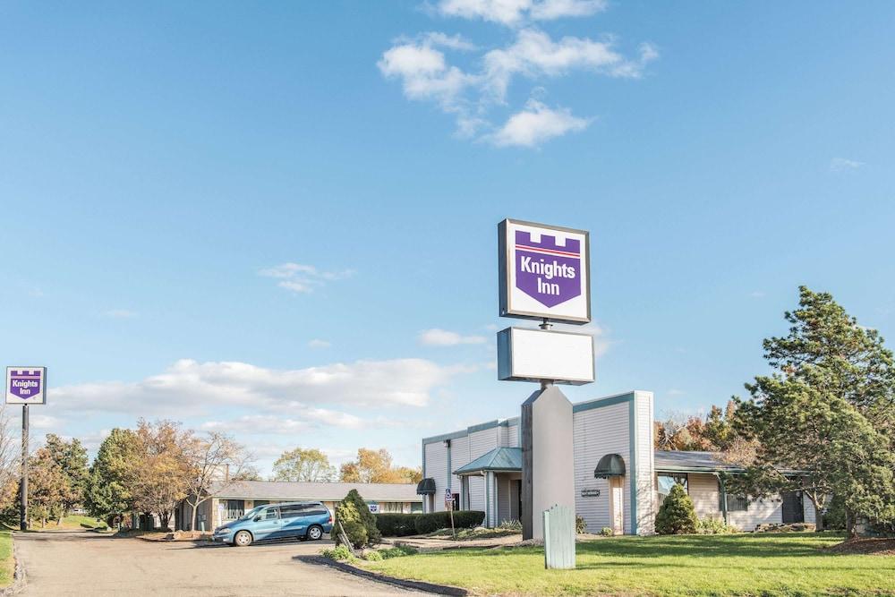Knights Inn Canton — hotel in Canton