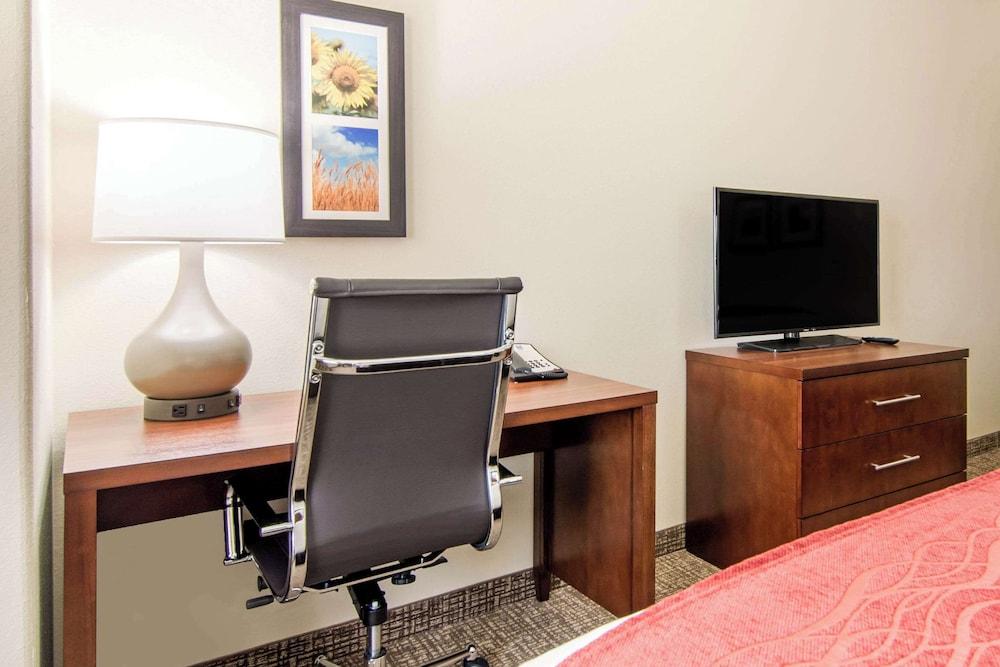 Comfort Inn & Suites Independence photo 16
