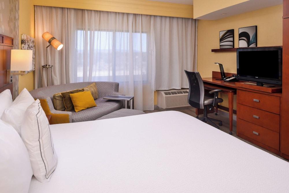 Courtyard Marriott Victorville photo 15