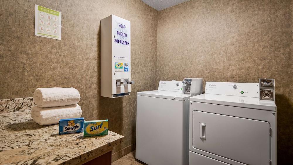 Best Western Rama Inn photo 30
